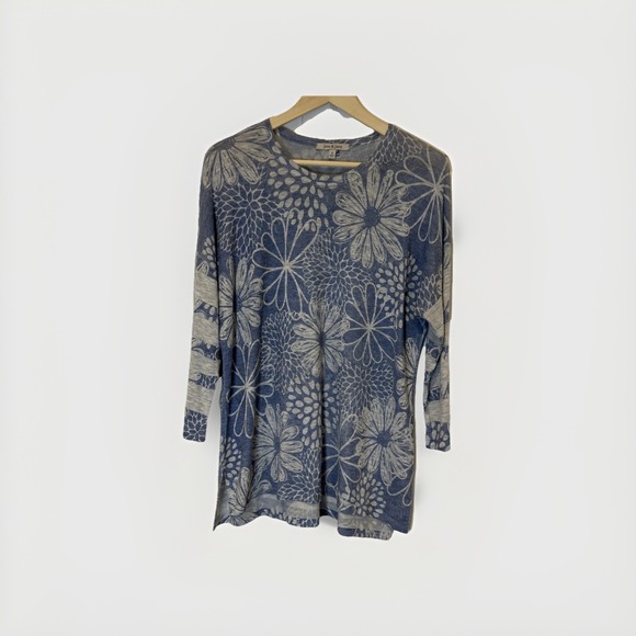 Jess & Jane Tops - Jess & Jane Womens Tunic Top S Blue Daisy Floral  Cotton Blend Shirt Artsy